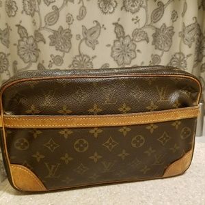 Louis Vuitton Compiegne 28 Clutch/Cosmetic Bag